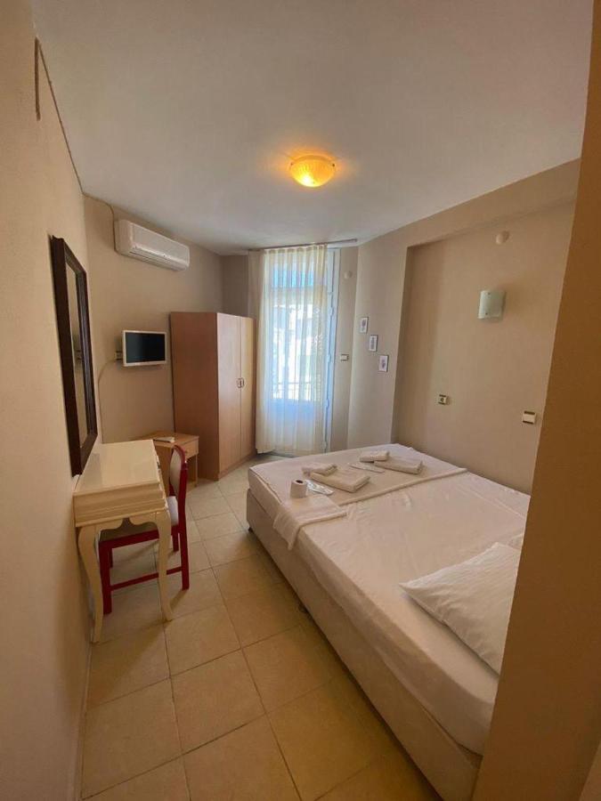 Nese Hotel เซสเม ภายนอก รูปภาพ